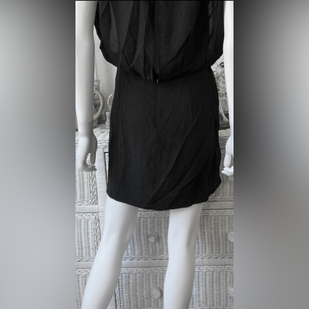 L’agence Modest And Conservative Basic Sleeveless… - image 6